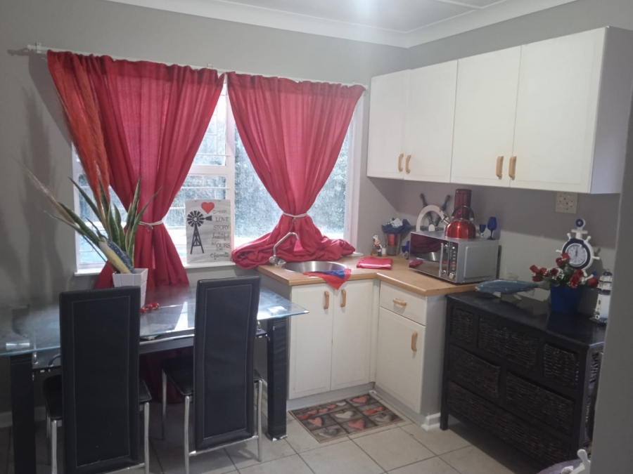 4 Bedroom Property for Sale in Fichardt Park Free State